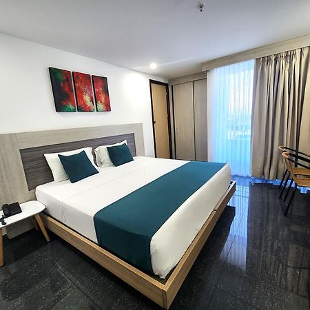 Hotel Be Suites Cali Kültér fotó