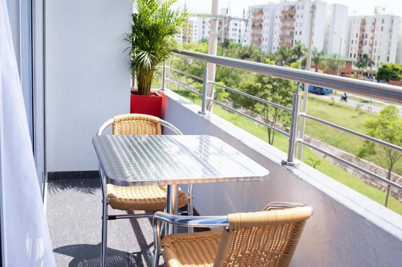 Hotel Be Suites Cali Kültér fotó